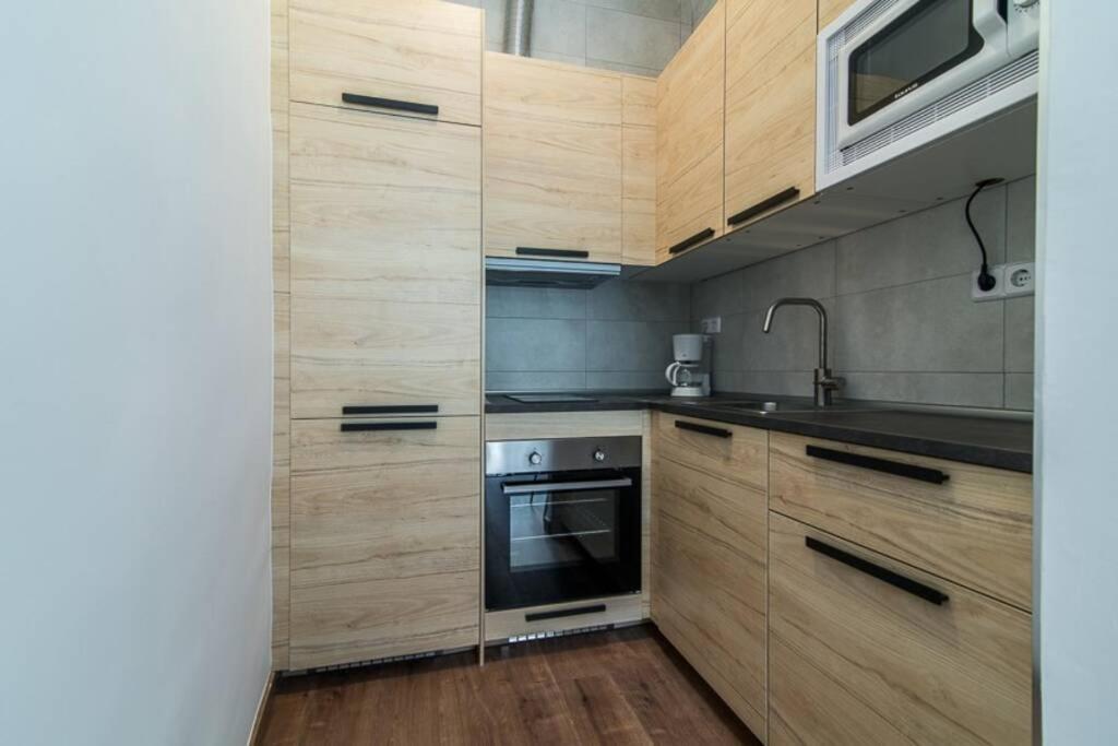 #15PIN-1 Apartamento de un dormitorio en Tetuán Madri Exterior foto
