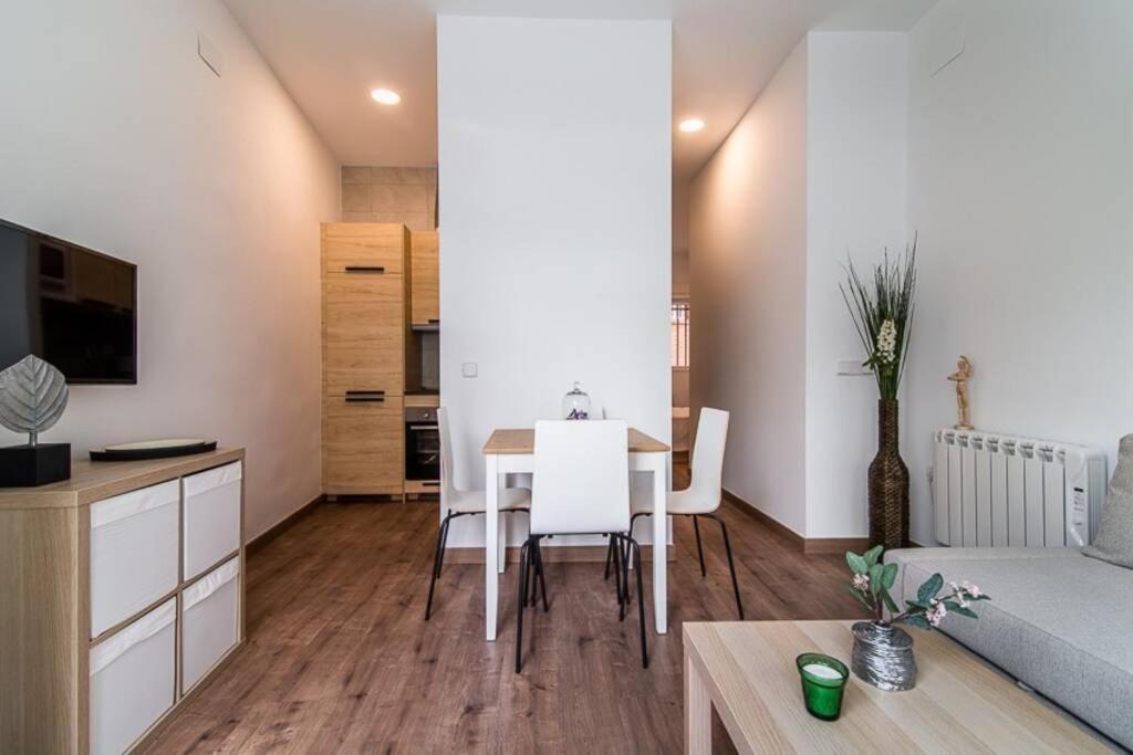 #15PIN-1 Apartamento de un dormitorio en Tetuán Madri Exterior foto